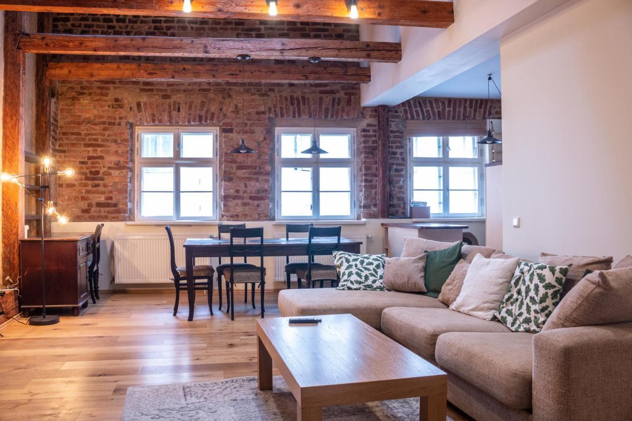 Gildi Dolce Vita, Apartment *