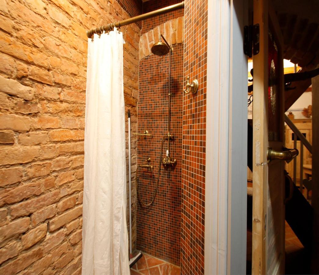 Gildi Dolce Vita, Apartment